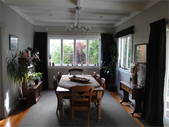 Colonial Dining Room 