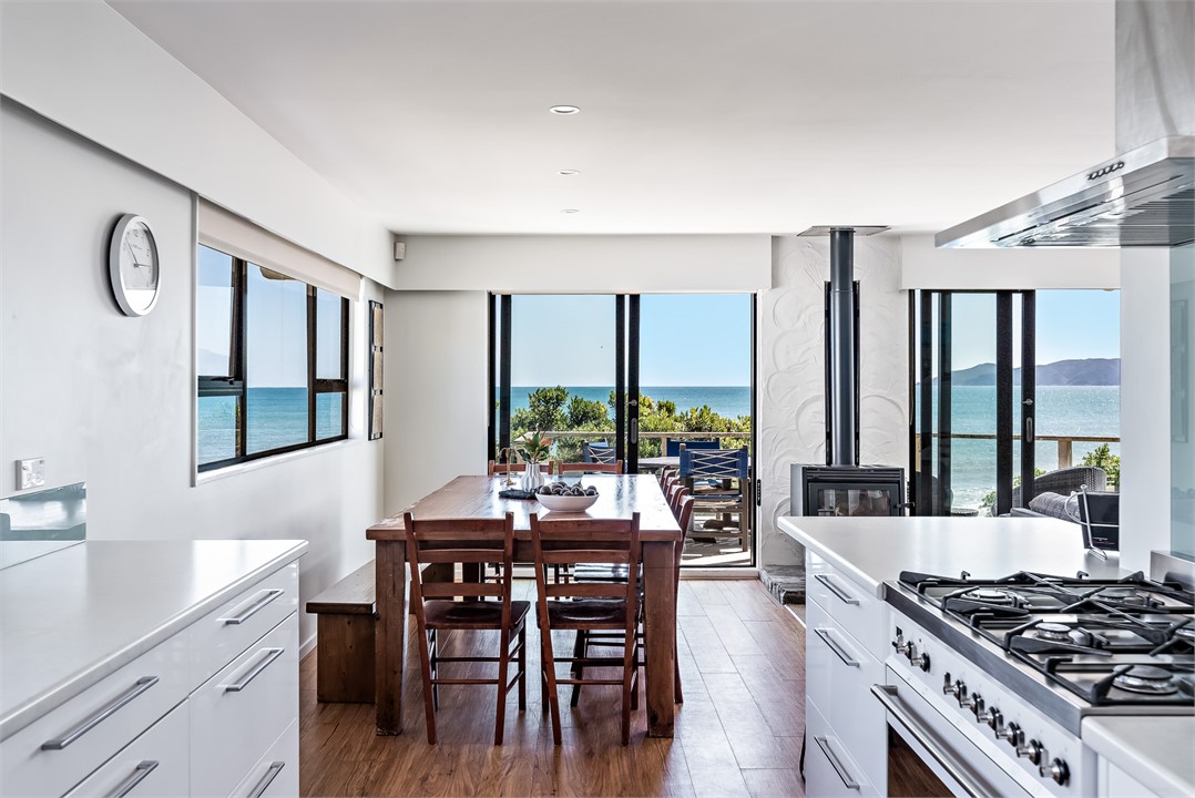 Kitchen / dining area