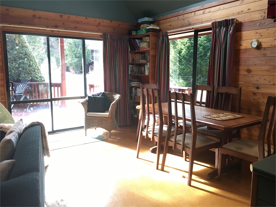 From Kitchen into dining area