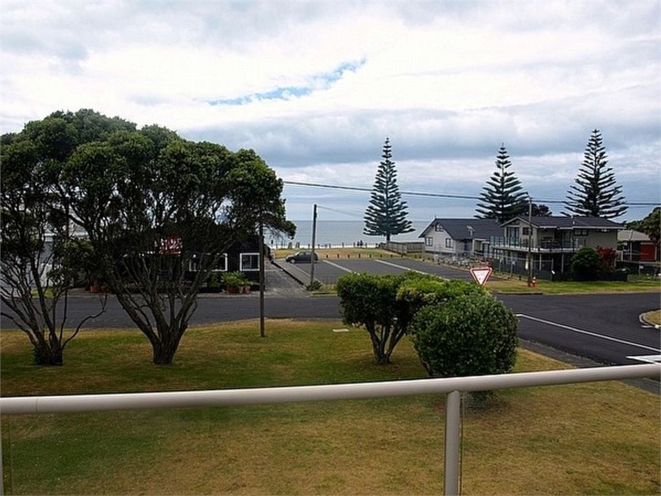 Waihi Beach Break (Bachcare) Waihi Beach Bach for rent Holiday Houses