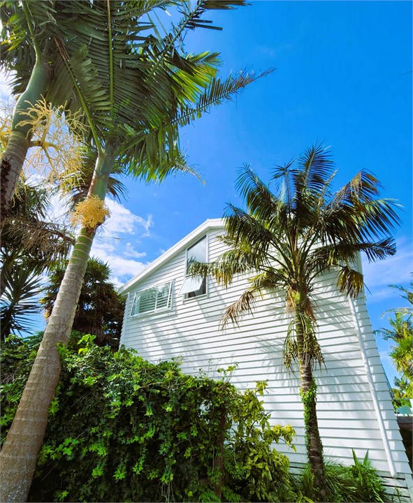 THE LOOKOUT Point Wells Holiday Home for rent Holiday Houses