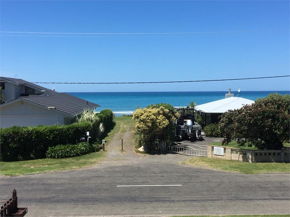 Harper House Waimarama Beach Beach House for rent Holiday Houses