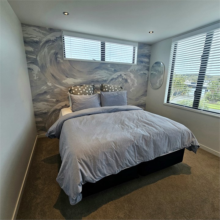 Upstairs guest room #2