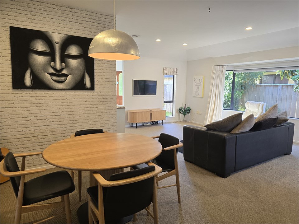 Modern family oasis in Clive Clive Residential House for rent