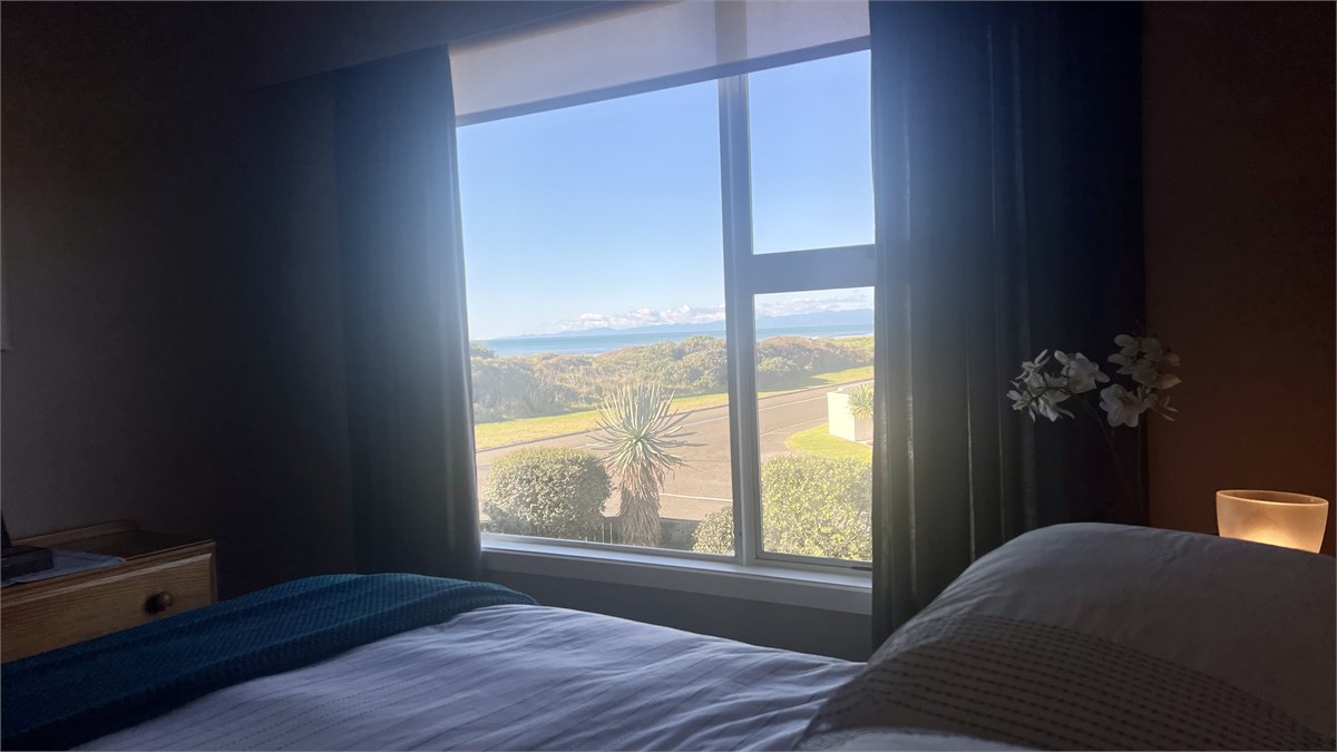 Master bedroom with sea view