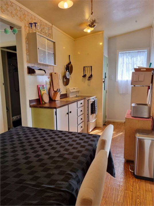 Cooking section of kicthen