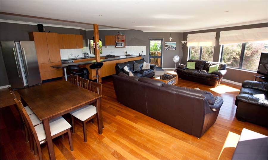 Huge open plan kitchen/dining