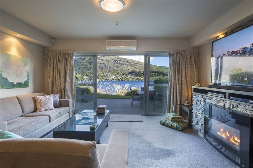 36_Alpine_Village_003