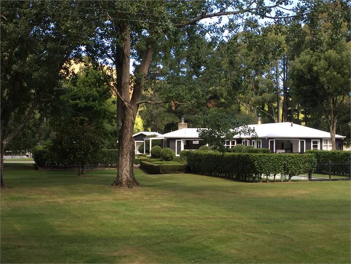 Large spacious country home, spectacular surroundi