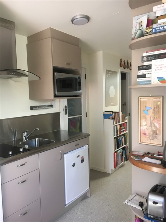 Garden Wing: kitchenette