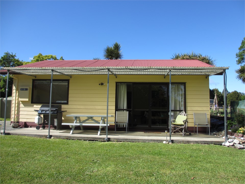 Rangihaeata Garden Cottage - Rangihaeata Cottage for rent | Holiday Houses