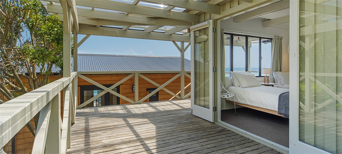 Sleep-out/Bedroom 3 with Single bed + Single bed