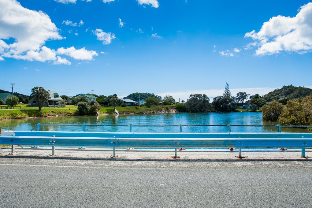 Matapouri Bay a few minutes walk away