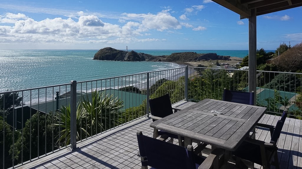 Main upstairs outdoor living