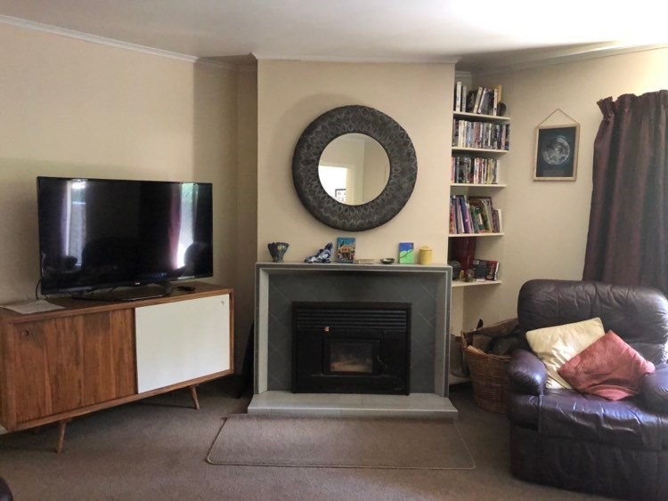 No Sky or wifi but freeview and lots of DVDs