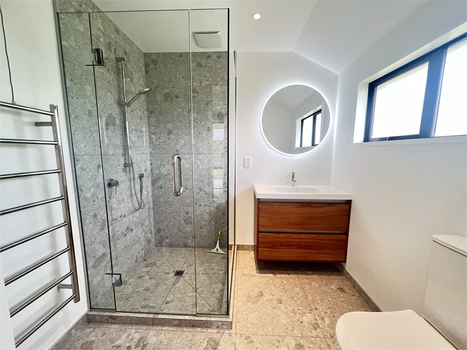 New ensuite bathroom