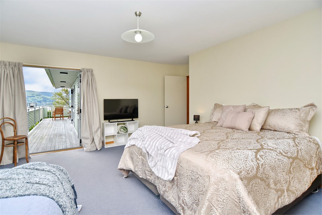 Master bedroom has a King and a Single bed