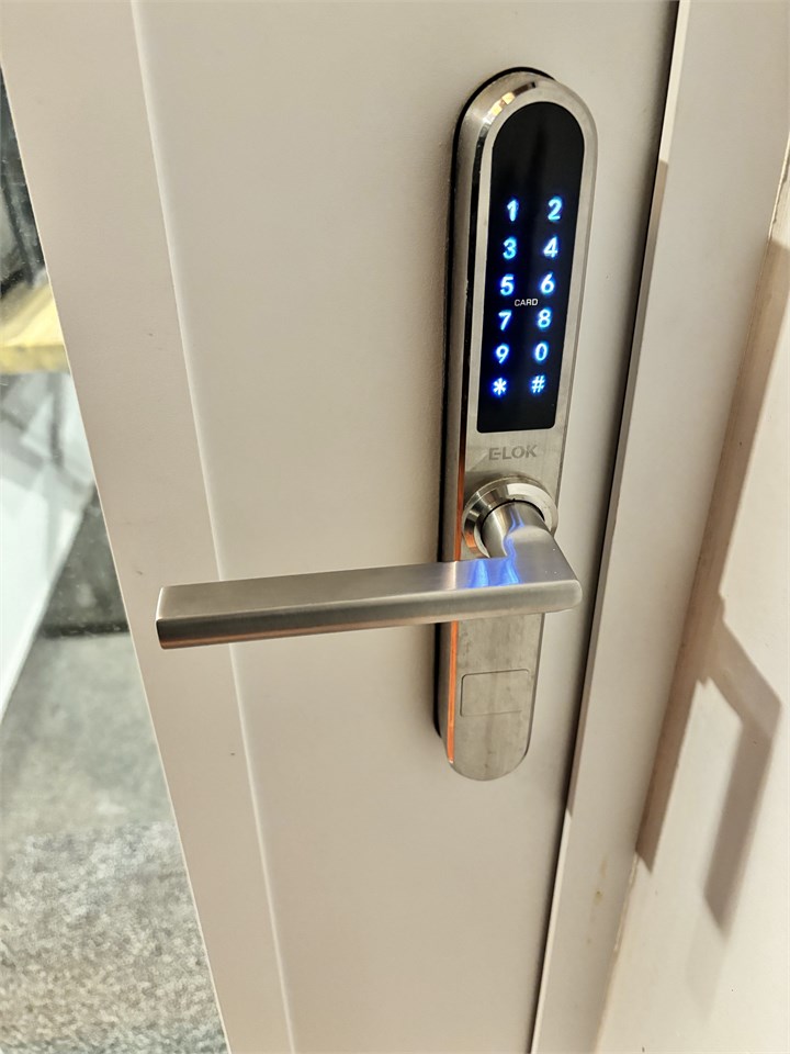 Key lock entry