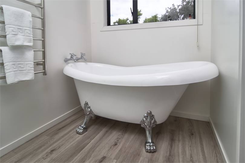 Claw footed stylish Bath