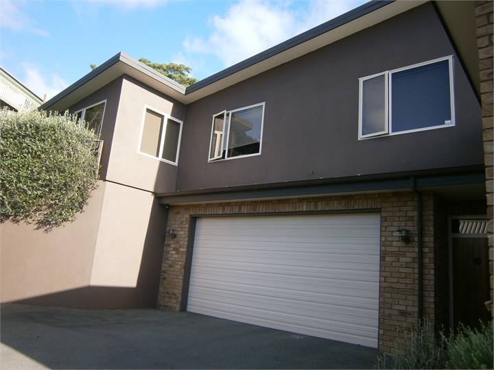 Driveway - Off Street Parking + Use of 2 Car Garag