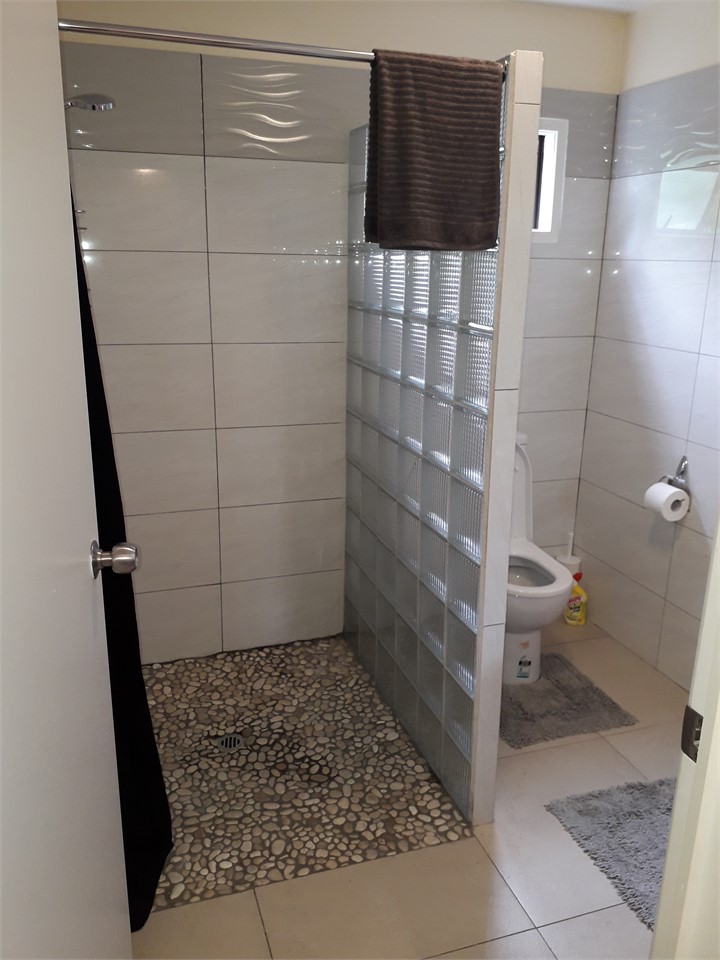 Spacious barrier free shower