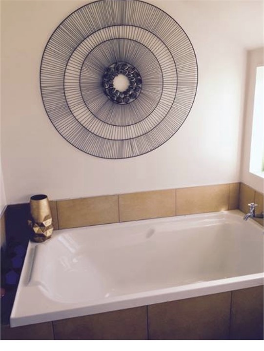 Big bath one of three bathrooms.