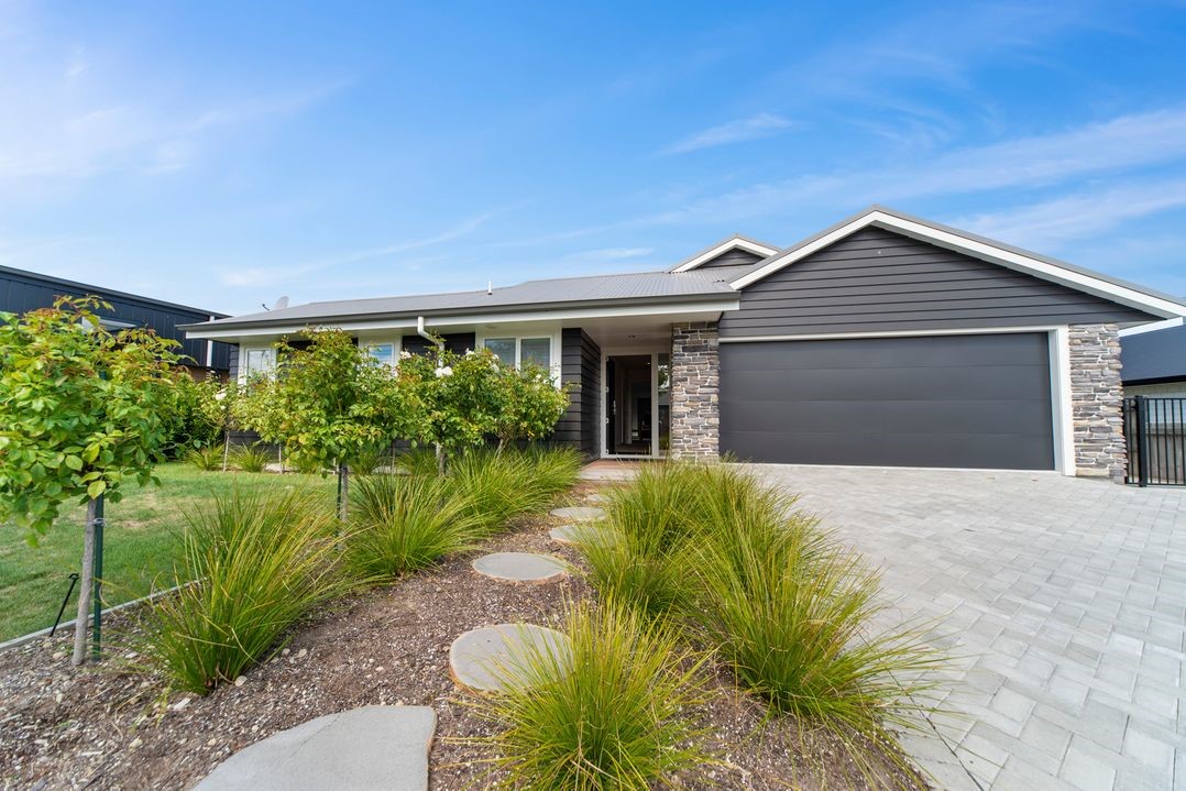 Rogers Retreat (Bachcare) Kinloch Holiday Home for rent Holiday Houses