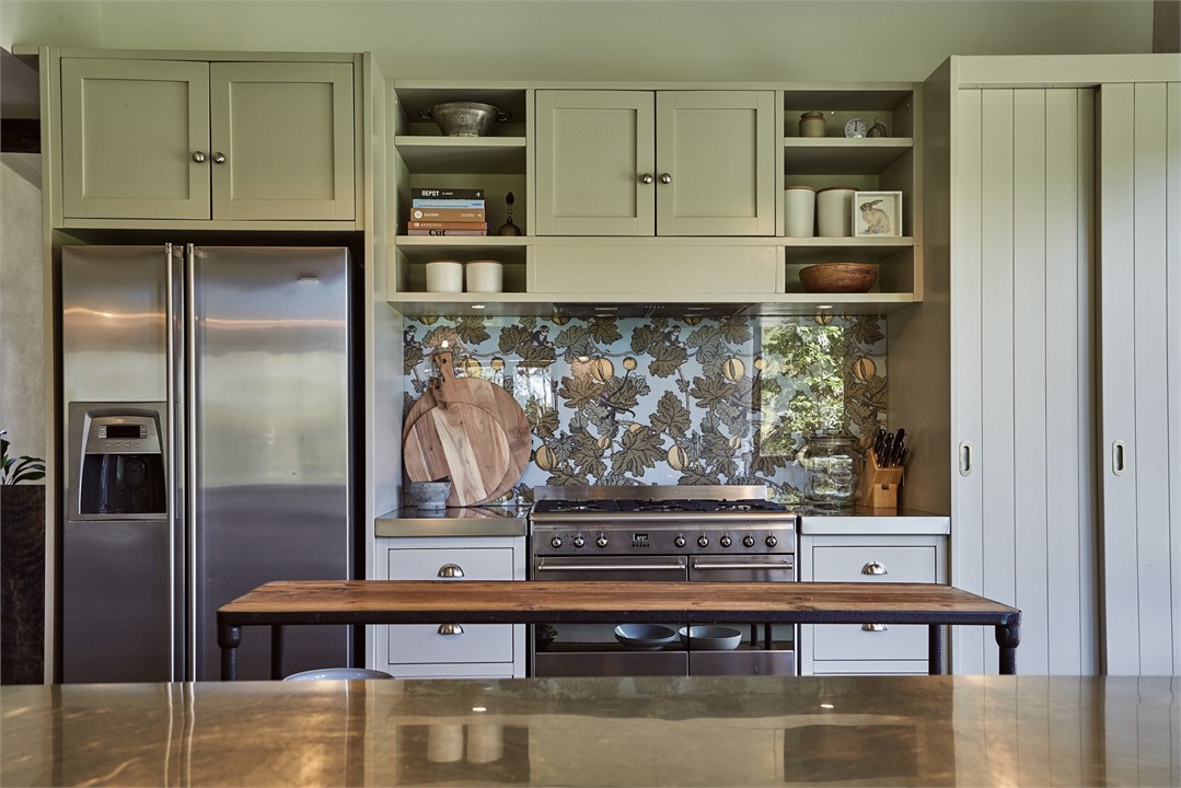 kitchen fully equipped oven toasted coffee machine