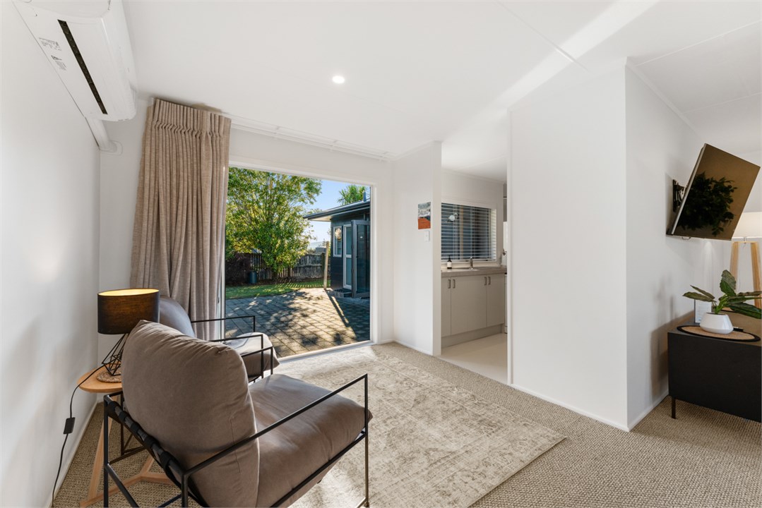 Living area with indoor/outdoor flow