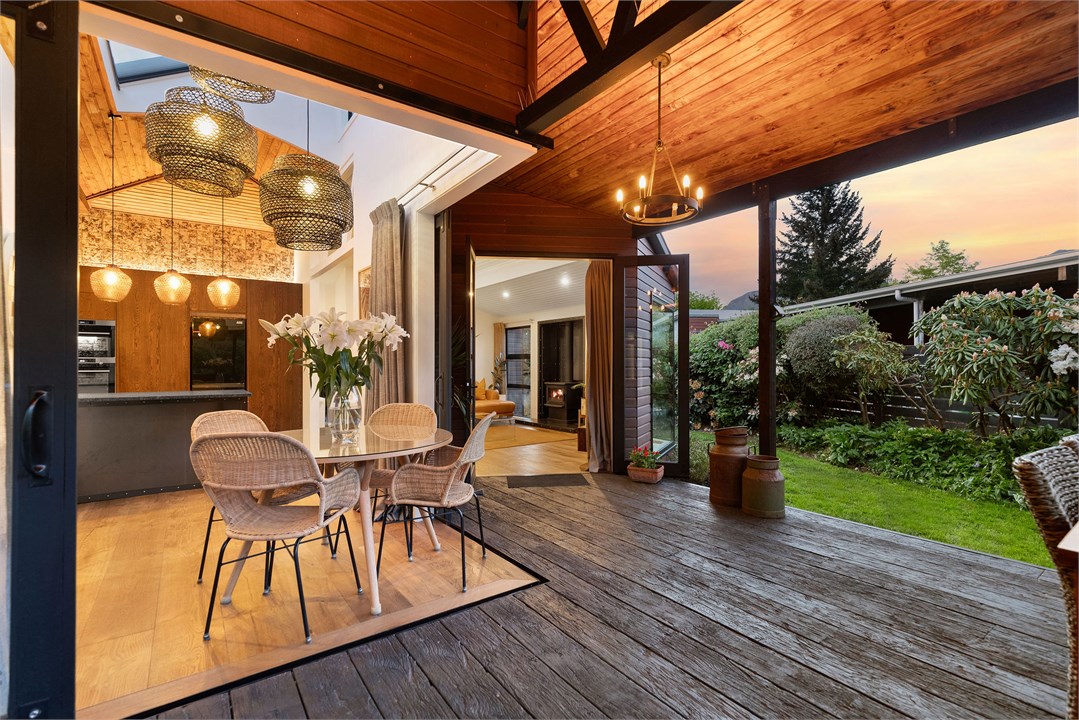 Aura Queenstown Holiday Homes | Arrowtown Luxury E