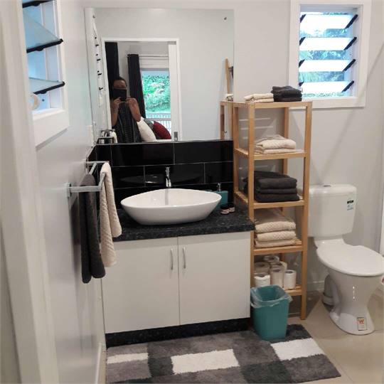 Master bedroom Ensuite/Shower