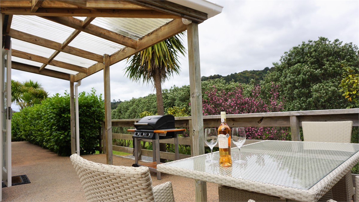 Outdoor area, by bbq