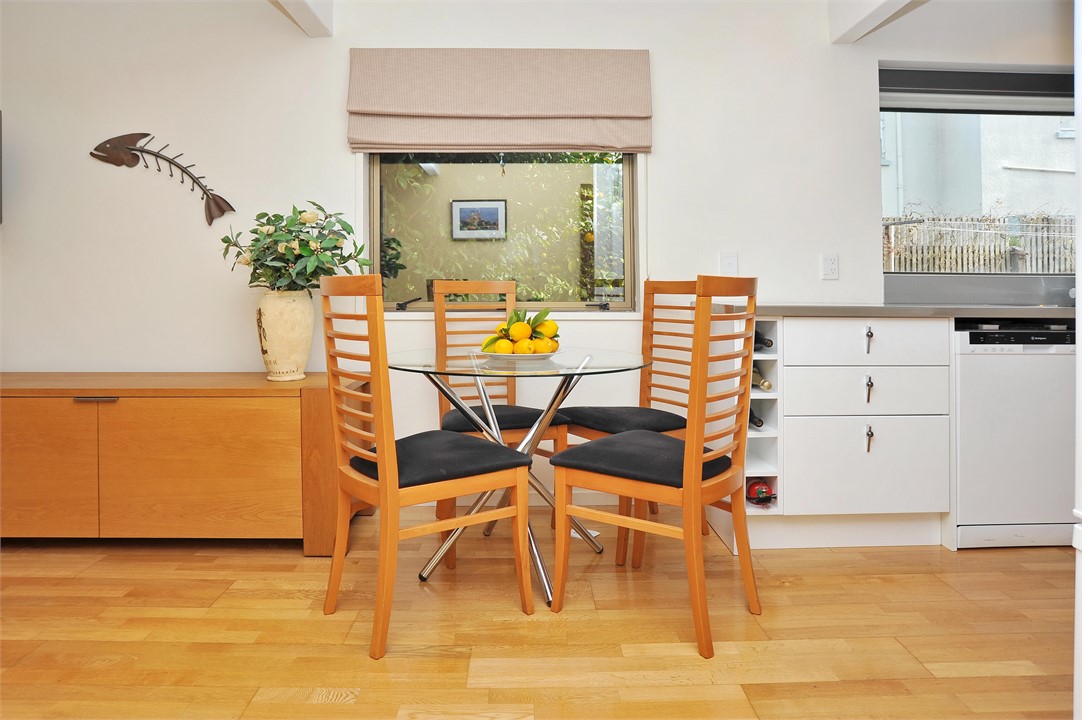 Dining area that seats 4 people