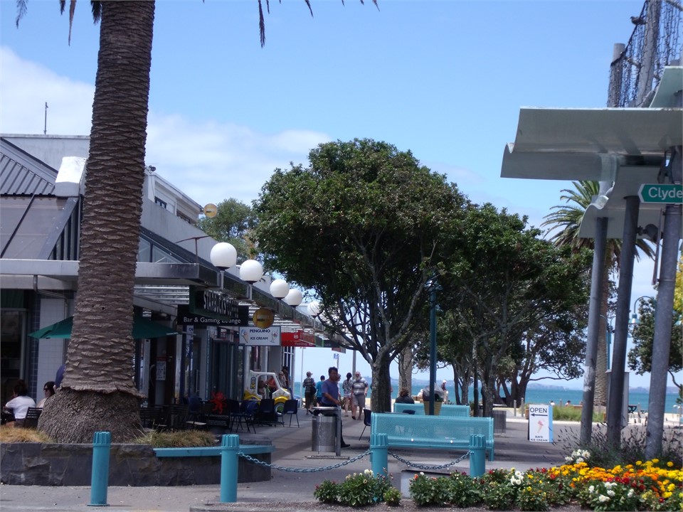 Local sea side village  - 5 mins away