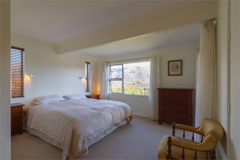 Main Bedroom [superking & ensuite]