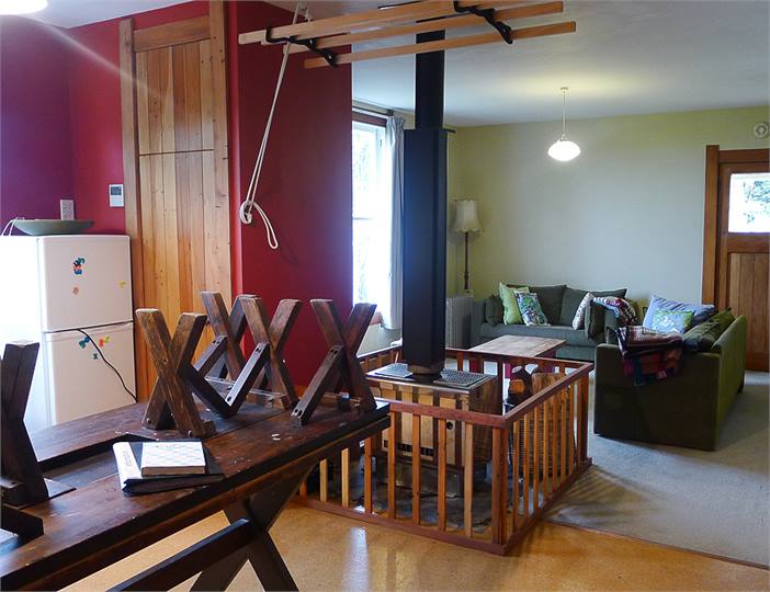 Kitchen, dining & lounge