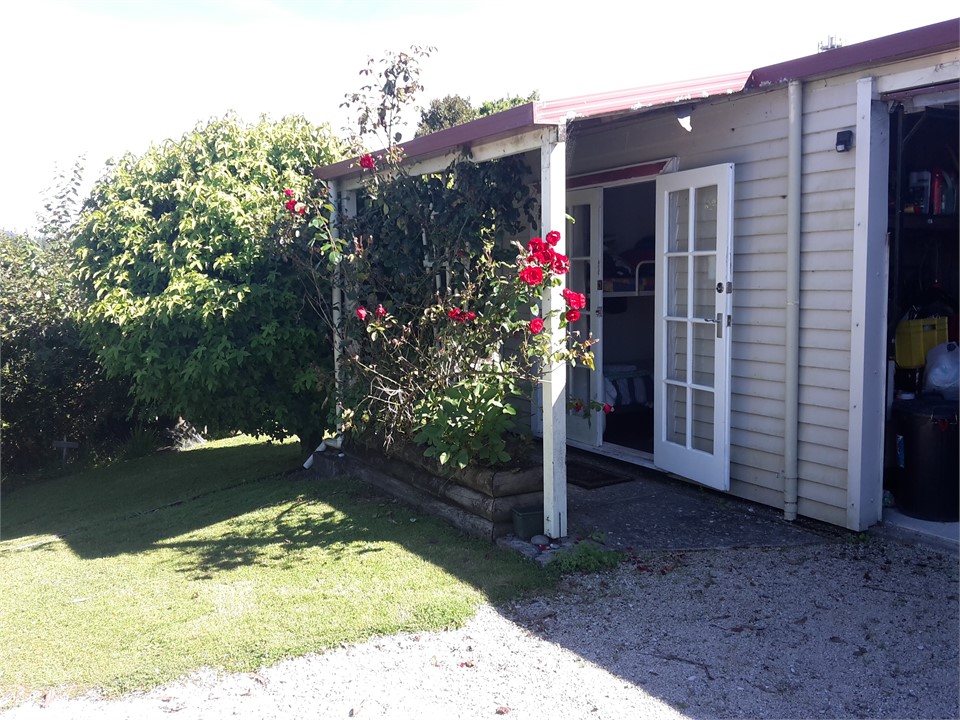 Rutherglen Heights Greymouth Chalet for rent Holiday Houses