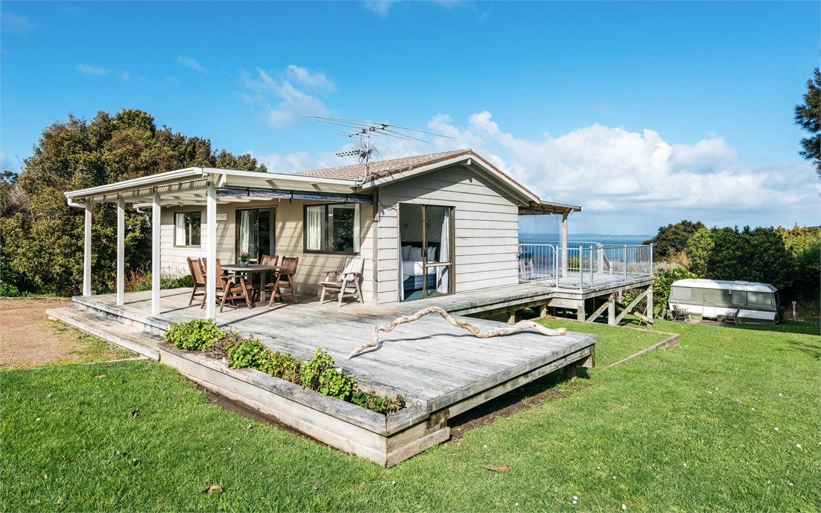 Little O Bach Waiheke Island Bach for rent Holiday Houses