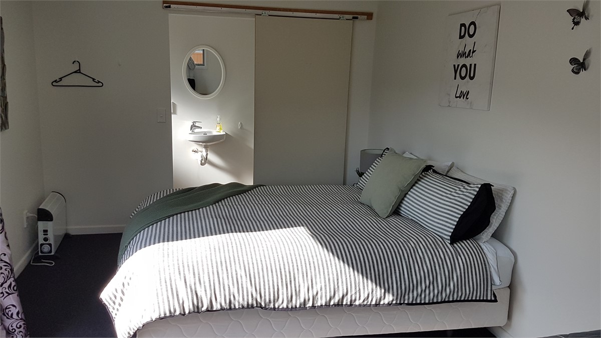 Sleepout with ensuite