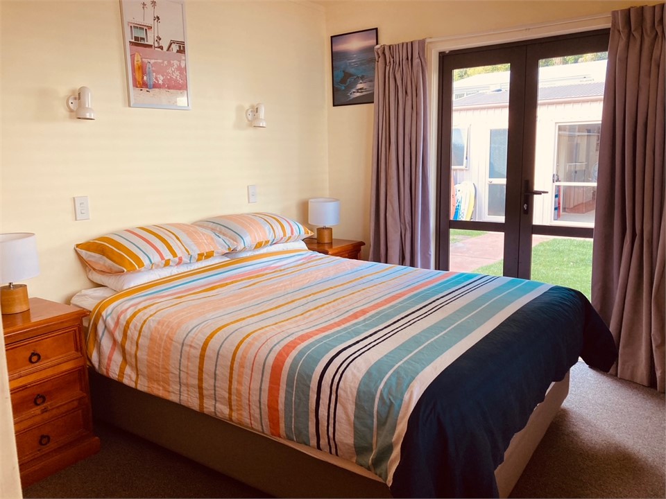 Queen Bedroom in Main House (Rydges Dream Bed)