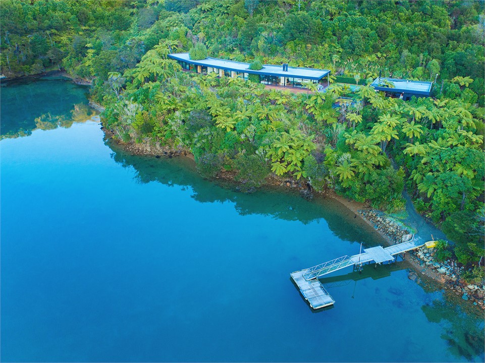 Picton Waterfall Bay Marlborough Sounds Bach for rent Holiday Houses