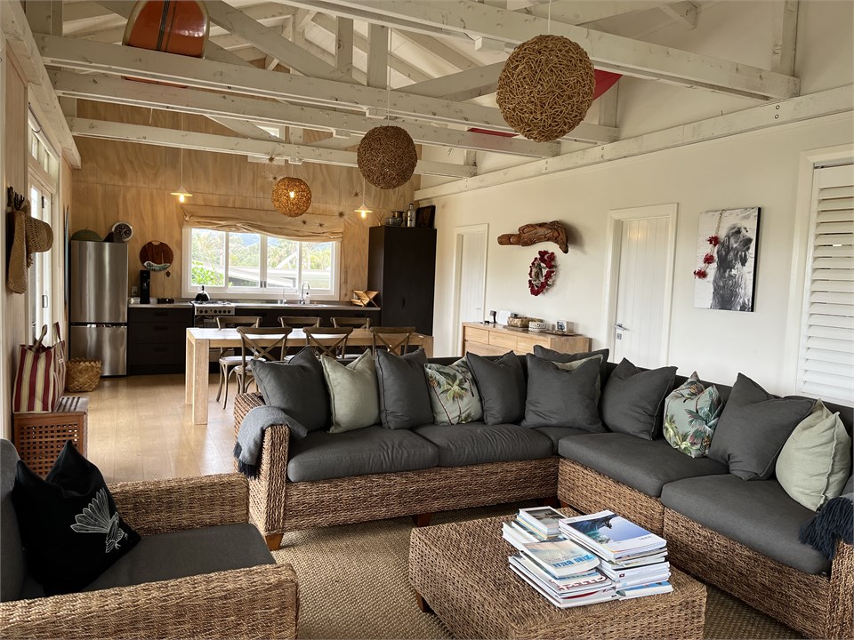 open plan living/dining/kitchen