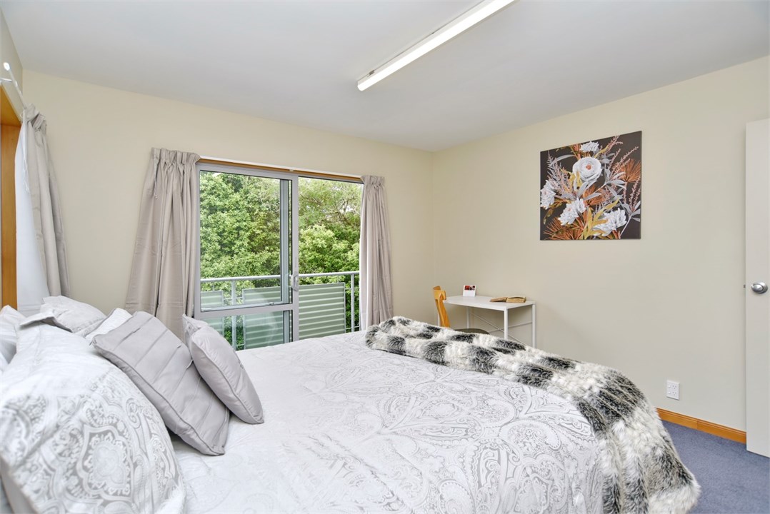 Bedroom 2 has a Queen bed