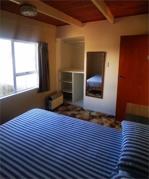 Small unit double room