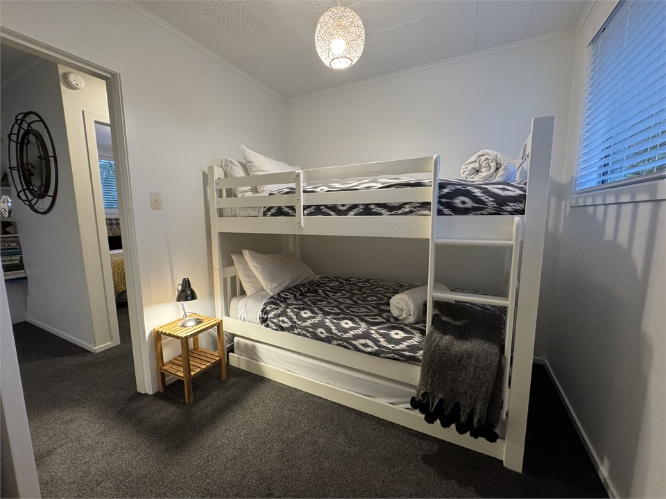 Bedroom 4 with single bunks