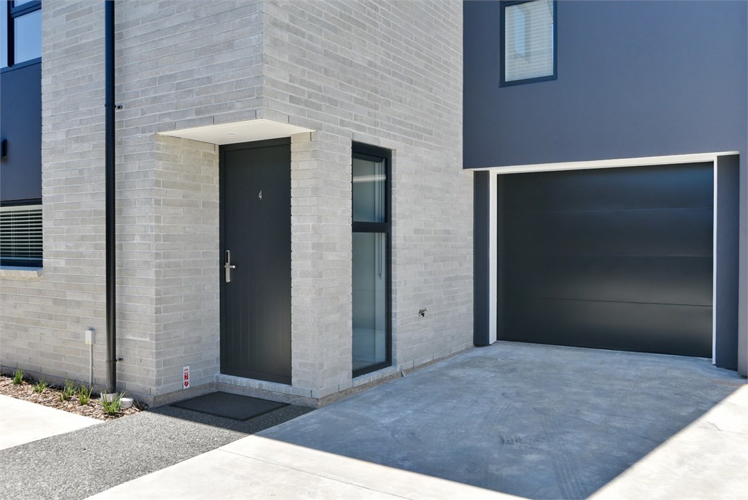 View of the property building and entrance