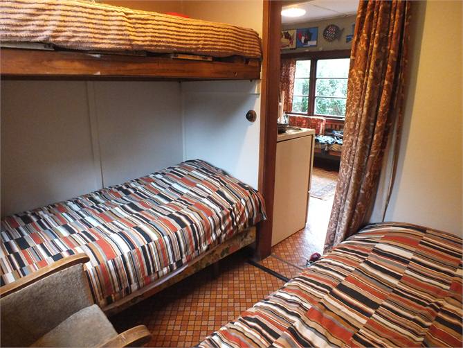Bunkroom 1 sleeps 3