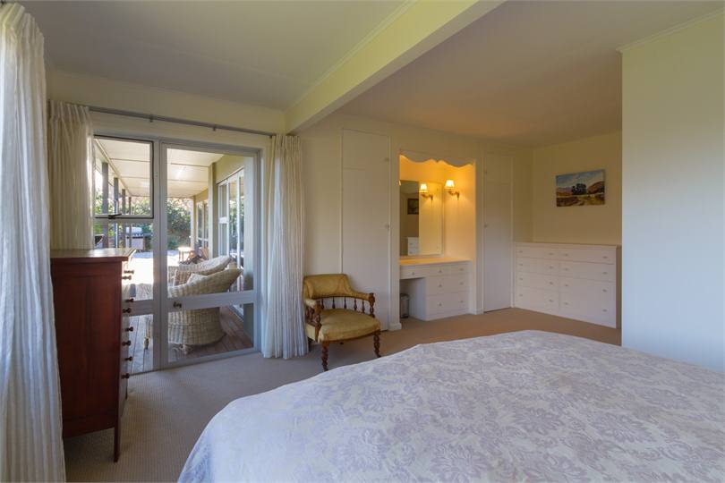 Main Bedroom [ with ensuite]