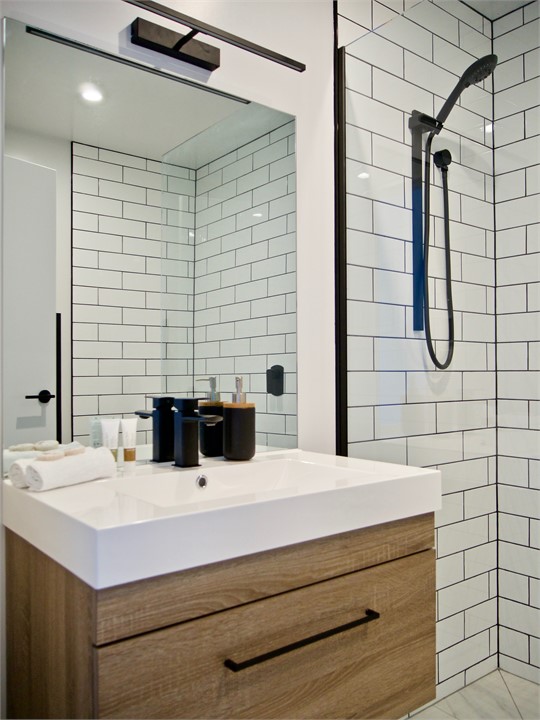 2nd ensuite bathroom