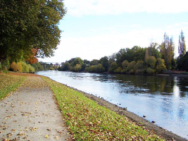 Close to Waikato River Walk & Bike Trail
